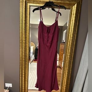 Wilfred (ARITZIA) burgundy midi dress - perfect for fall